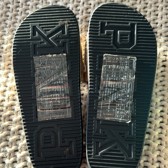 Pink slides - Picture 4 of 4